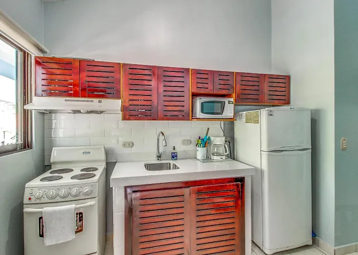 Apartment Playas Del Condo: Walk To & Restaurants