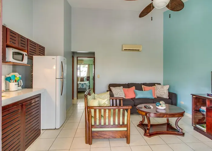 Apartment Playas Del Condo: Walk To & Restaurants Coco