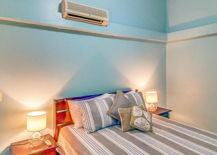 Playas Del Condo: Walk To & Restaurants Apartment Coco